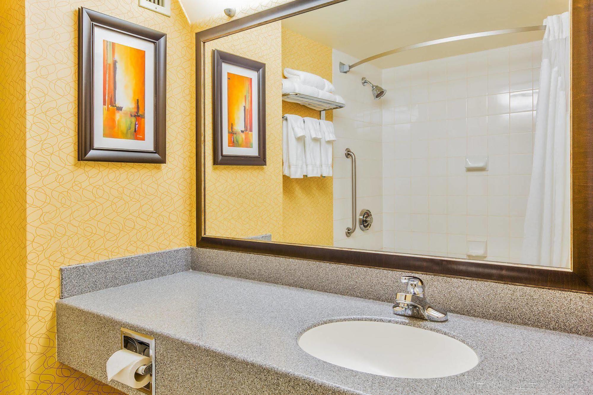 Holiday Inn Sydney - Waterfront By Ihg Екстер'єр фото
